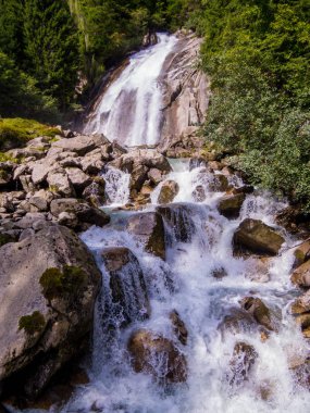 Amola Şelaleleri, Val Nambrone, Trentino-Alto Adige, Dolomites, Kuzey İtalya 