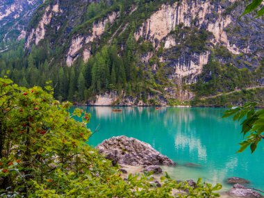 Braies Gölü, Güney Tirol, Dolomites, Kuzey İtalya 