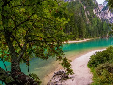 Braies Gölü, Güney Tirol, Dolomites, Kuzey İtalya 