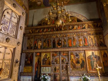 Veliky Novgorod, Rusya - 24 Nisan 2019: Kremlin'deki Ayasofya Katedrali'nin iç manzarası. 