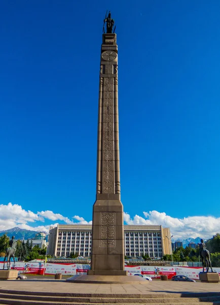 Independence Monument, Republic Square, Almaty, Kazakhstan — Stock Photo, Image