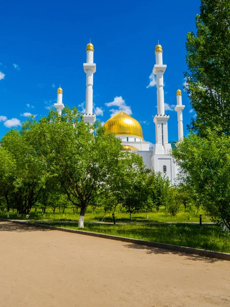Mezquita Nur-Astana, Nur-Sultan (Astana), Kazajstán — Foto de Stock