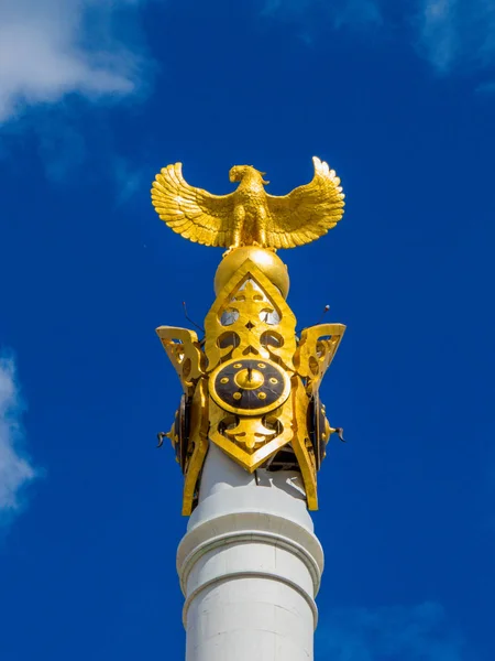 纪念碑哈萨克伊莱，独立广场，努尔-苏丹（阿斯塔纳），哈萨克斯坦 — 图库照片