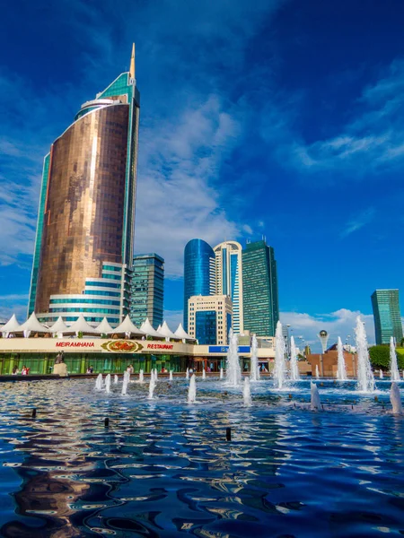 Fontaines dansantes, Astana (Nur-Sultan), Kazakhstan — Photo