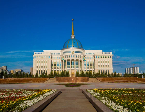 Ak Orda Cumhurbaşkanlığı Sarayı, Nur-Sultan (Astana), Kazakistan — Stok fotoğraf