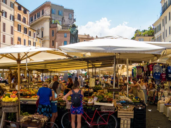Mercado Campo de 'Fiori, Roma, Italia — Foto de Stock