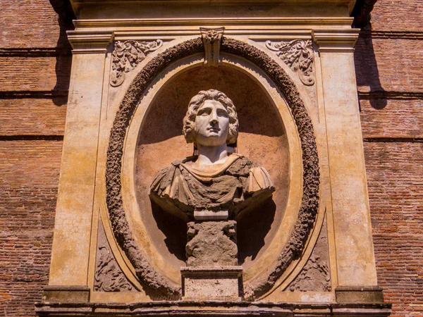 Busto nos Muros Aurelianos em Roma, Itália — Fotografia de Stock