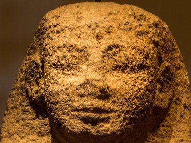 Kireçtaşı Sfenks, Beyrut Ulusal Müzesi, Lübnan 