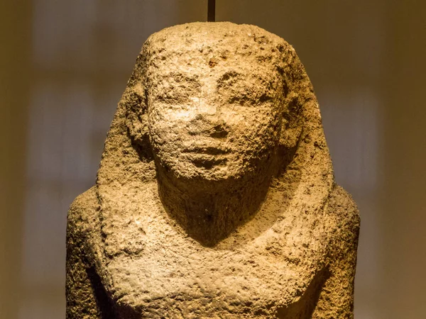 Esfinge de piedra caliza, Museo Nacional de Beirut, Líbano — Foto de Stock