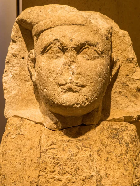 Estatua antigua, Museo Nacional de Beirut, Líbano — Foto de Stock