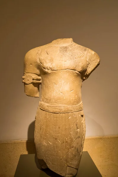 고대 머리없는 동상, 베이루트 국립 박물관, 레바논 — 스톡 사진