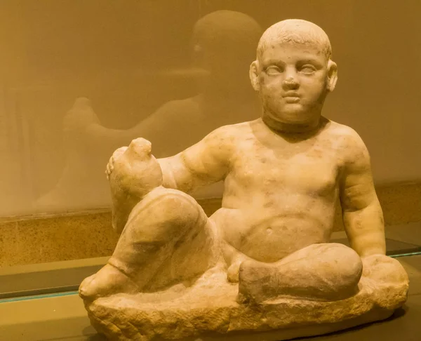 Estatua Votive Boy de Eshmun, Museo Nacional de Beirut, Líbano — Foto de Stock