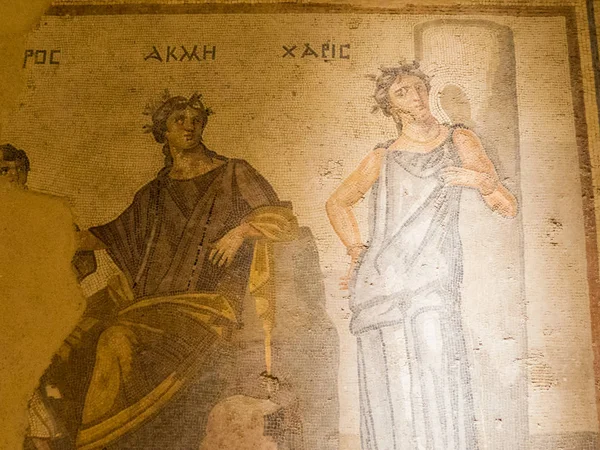 Mozaic reprezentând Acme between Eros (Love) și Charis (Grace), Muzeul Național din Beirut, Liban — Fotografie, imagine de stoc
