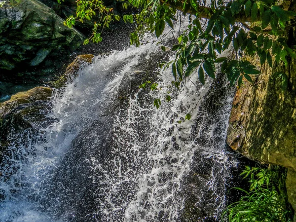 Водопады Элла-Бандаравелы — стоковое фото