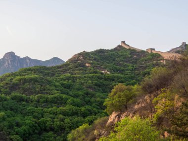 Badaling Çin Seddi 'nin muhteşem günbatımı manzarası. Pekin yakınlarındaki Çin Seddi 'nin bir bölümü.