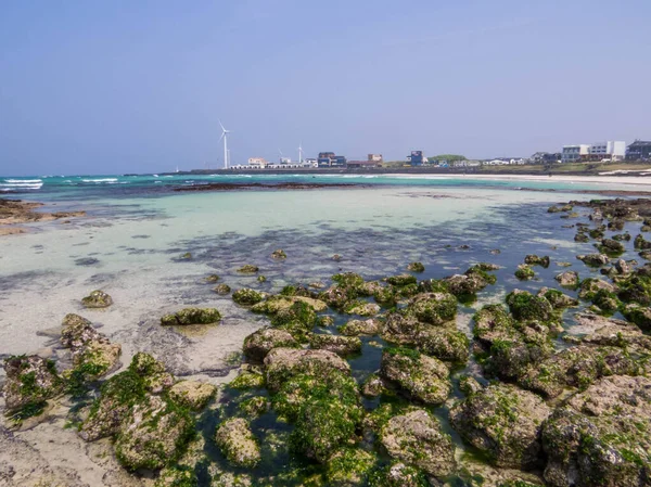 Jeju Adası, Güney Kore 'deki Woljeong Sahili manzarası