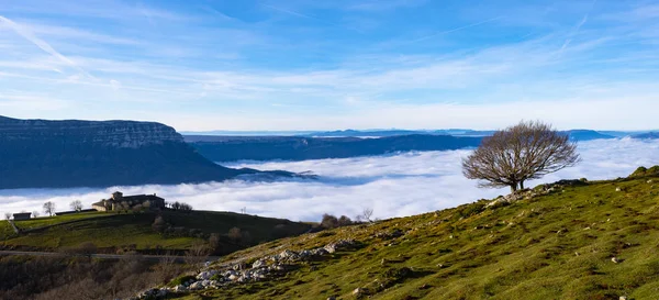Santuario San Miguel Aralar Entre Montañas Nubes Navarra — Foto de Stock