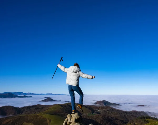 Woman Who Has Reached Top Long Effort — Stock Photo, Image