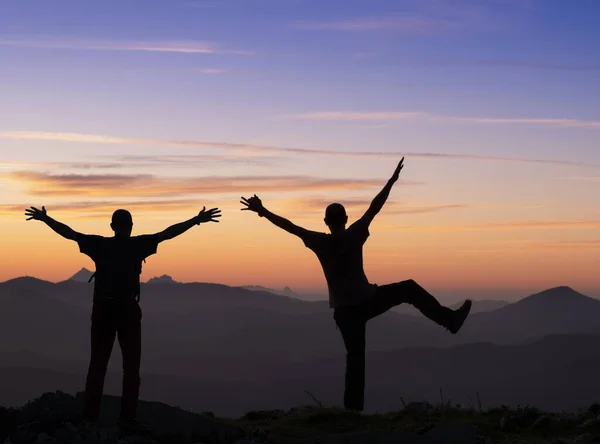 Backlit Hikers Celebration Gesture Tourist High Top Mountain Sunset Looking — Stok fotoğraf