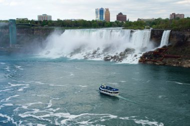 Niagara Falls, Ontario, Kanada - 20th Mayıs 2018: American Falls görünümünü ikinci-birlikte Niagara Şelaleleri Niagara Nehri boyunca Kanada üzerinde olarak bilinen üç şelaleler büyük