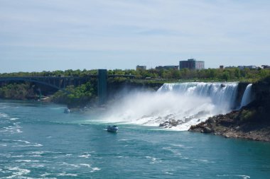 Niagara Falls, Ontario, Kanada - 20th Mayıs 2018: American Falls görünümünü ikinci-birlikte Niagara Şelaleleri Niagara Nehri boyunca Kanada üzerinde olarak bilinen üç şelaleler büyük