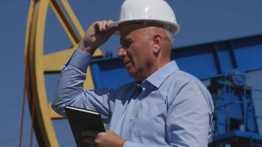 Çıkarma petrol endüstriyel el Gestur gündem ile çalışan petrol mühendisi