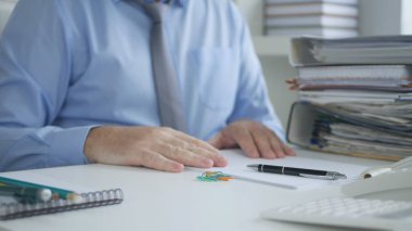 Yöneticisi görüntü okuma muhasebe evrakları ve faturalar