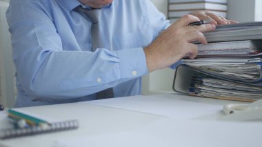 İşadamı görüntü iş ile muhasebe dosya belgeler