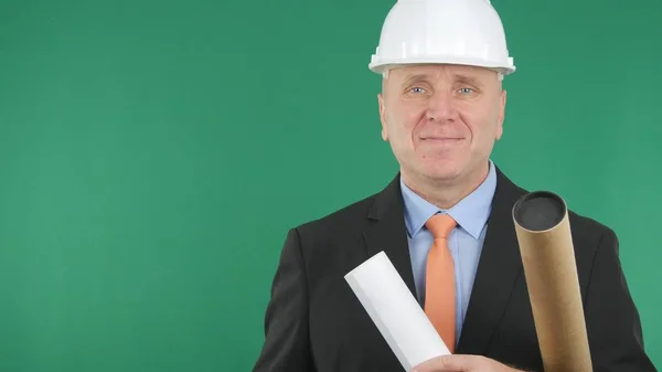 Sorrindo Empresário Usando Capacete Sorrindo Feliz Entrevista — Fotografia de Stock