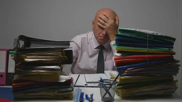 Image Homme Affaires Déçu Travaillant Dans Salle Des Archives Financières — Photo