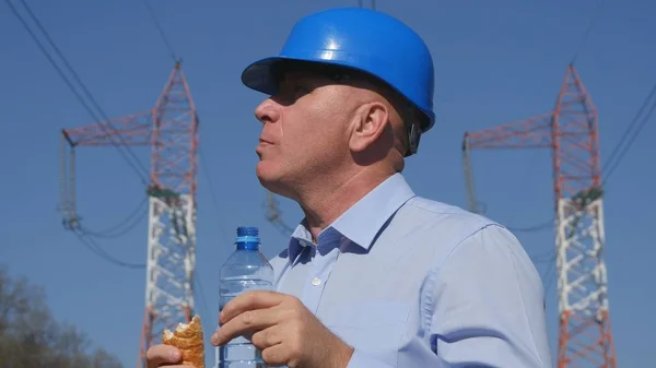 Ingeniero Electricista Trabaja Comer Sandwich Beber Agua — Foto de Stock