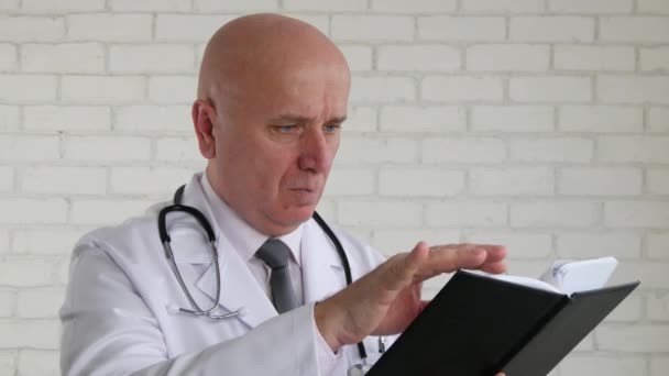 Dokter Afbeelding Schrijven Agenda Medische Informatie — Stockvideo