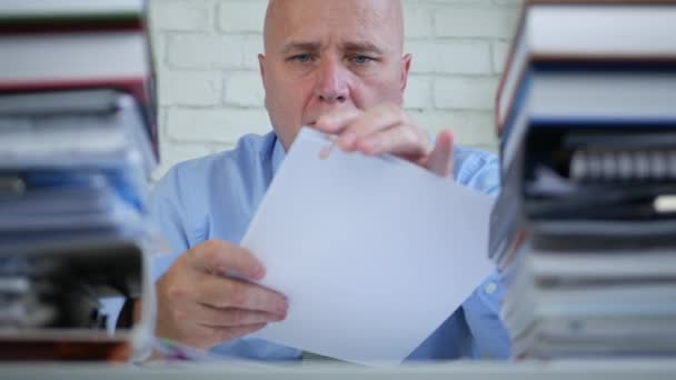 Imprenditore Archiviazione Lavoro Ordinare Documenti Fatture — Video Stock