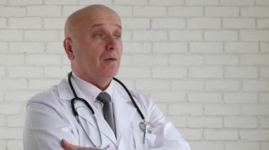 Ciddi doktor yapmak katılmıyorum veya hareketleri bir olumsuzluk işareti kafa ile reddetme