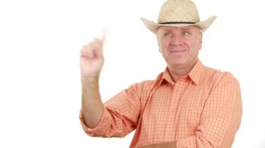 Kendine güvenen çiftçi gülümse ve el hareketleri yapmak