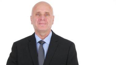 Gülümseyen ve kendine güvenen işadamı röportaj tanıtımı seyir Yöneticisi