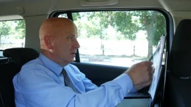 Office Pano notları kullanabilirsiniz ile otomobil iş arka koltuğunda oturan Yöneticisi