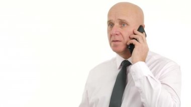 İşadamı görüntü bir telefon cep telefonu açıklamak sorunları ve ciddi el hareketi