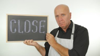 Ağır çekim mağaza sahibi el jestleri olumsuzluk işareti yakın iş