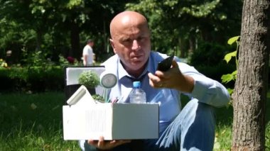 Oturarak ve mobil ateş sorunları iş için söz Park adam kaybetmek (Ultra High Definition, Ultrahd, Ultra Hd, Uhd, 4k, 3840 x 2160)