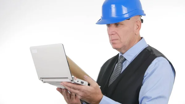 Serious Engineer Image Using Laptop Online Communication — Stock Photo, Image