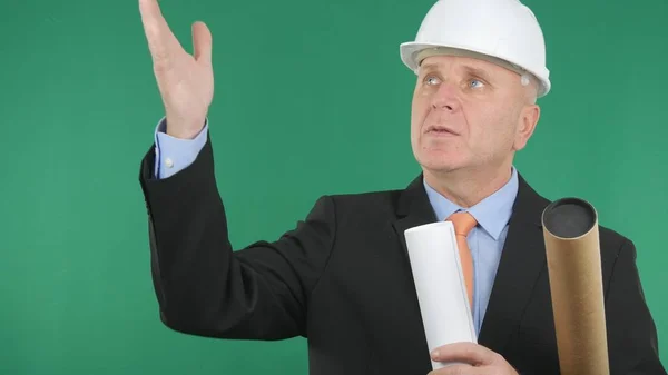 Specialist Engineer with Plans in Hand Gesturing and Talking — Stock Photo, Image