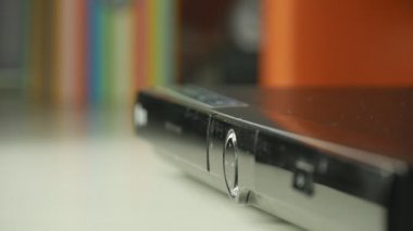 Ağır çekim adam çıkarmak Dvd çıkarma düğmesi ev medya oynatıcısı