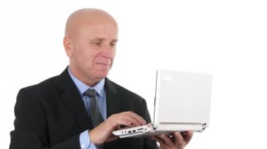 İşadamı Laptop istimal mutlu yaşasın jestleri için büyük bir başarı