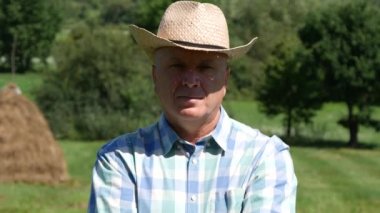 Çiftçi selam el jestleri anlamına gelir Merhaba karşılama yapma