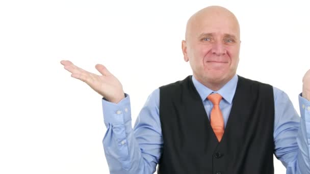 Businessman Looking Surprised Make Hands gestes et sourire à la caméra (Ultra haute définition, UltraHD, Ultra HD, UHD, 4K, 3840x2160 ) — Video