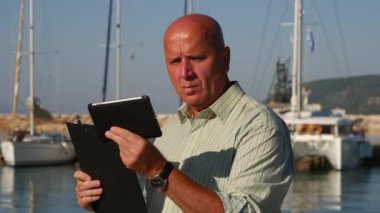 Pano ve dokunmatik Tablet Turizm Karşılaştır veri çalışan satış acentası