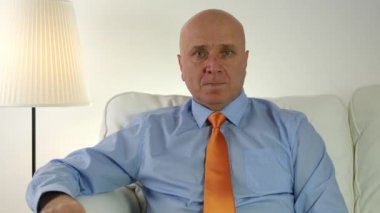 İyi bir anlaşma onaylanmış işadamı emin el hareketleri yaşasın