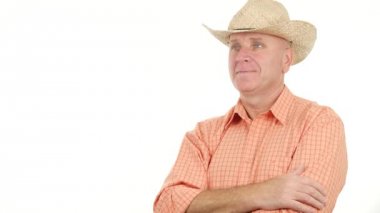 Parmak ve başparmak ile işaret gülümseyen çiftçi işadamı eller eller yukarı.