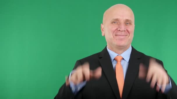 Geschäftsmann Lächelt Sehr Glücklich Machen Erfolg Und Genugtuung Handgesten — Stockvideo